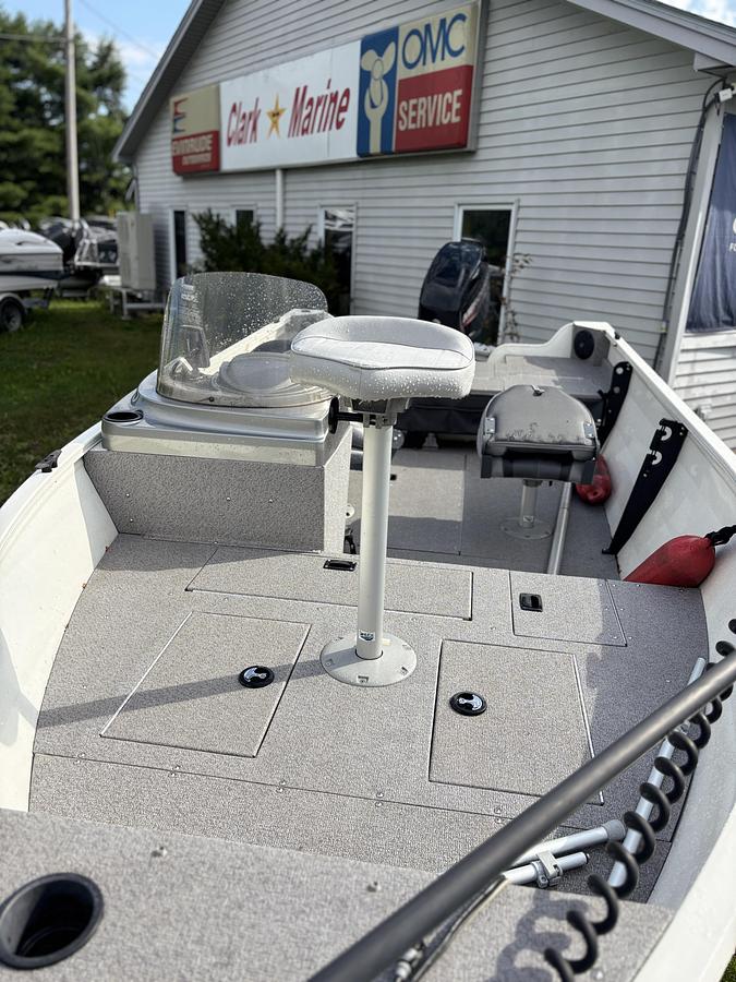 Used 2017 Crestliner 1600 Vision