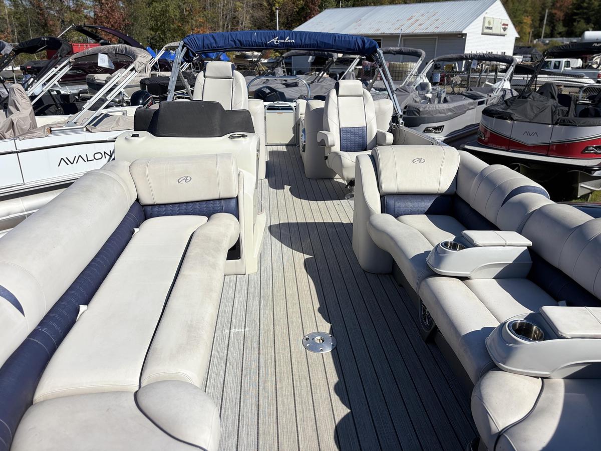 Used 2020 Avalon 2785 CATALINA RL PLATINUM
