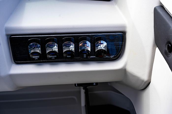 2025 Avalon 2385 Quad Lounger Shift