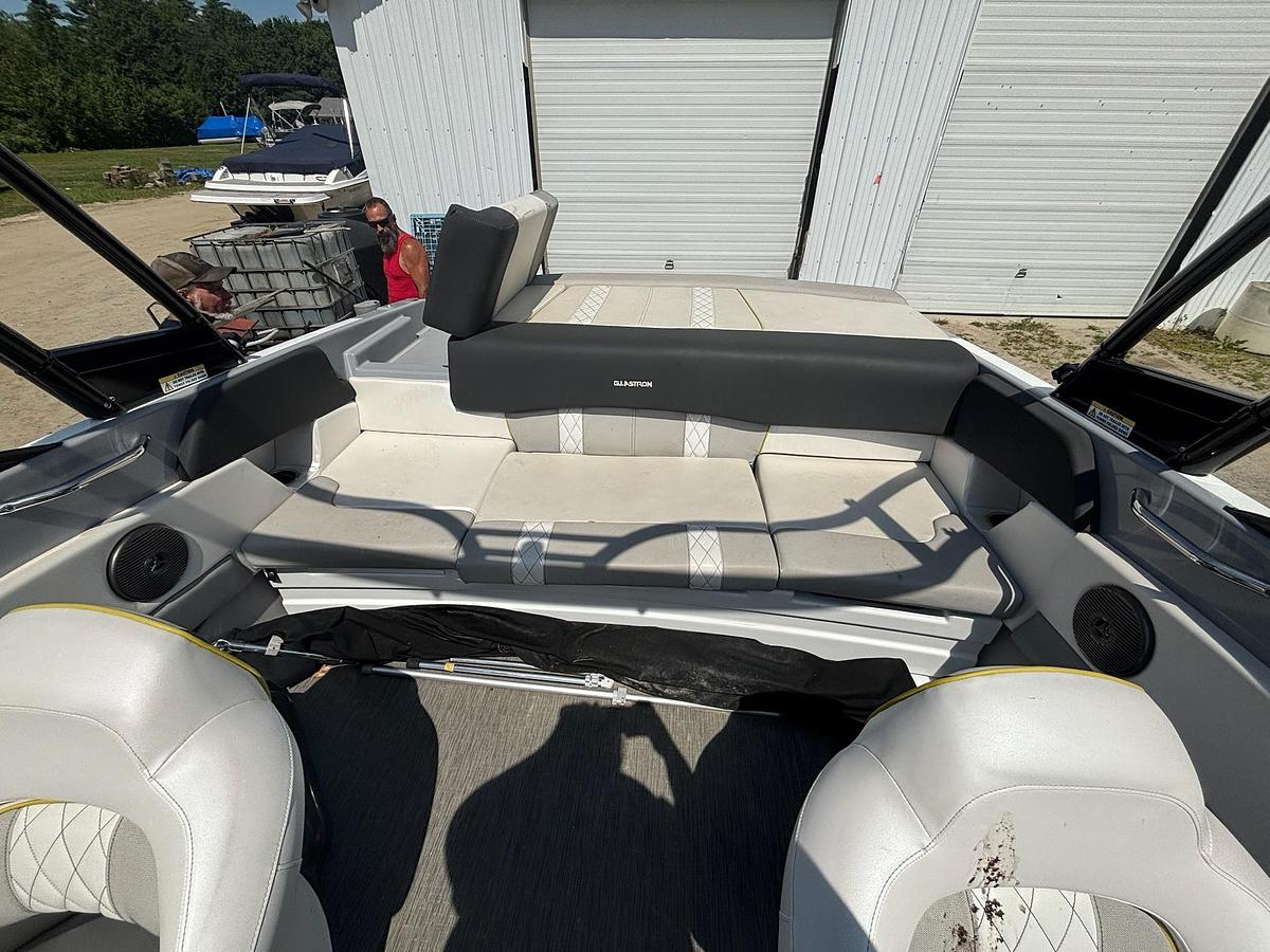 Used 2021 Glastron GTS 205