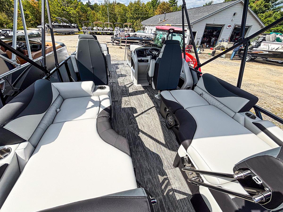 2026 Avalon 2385 CATALINA QLS TRITOON