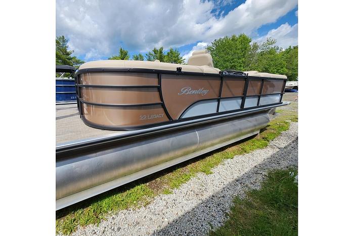 2024 BENTLEY PONTOONS 220 LEGACY NAV WIDE PORT GATE BP-24-07