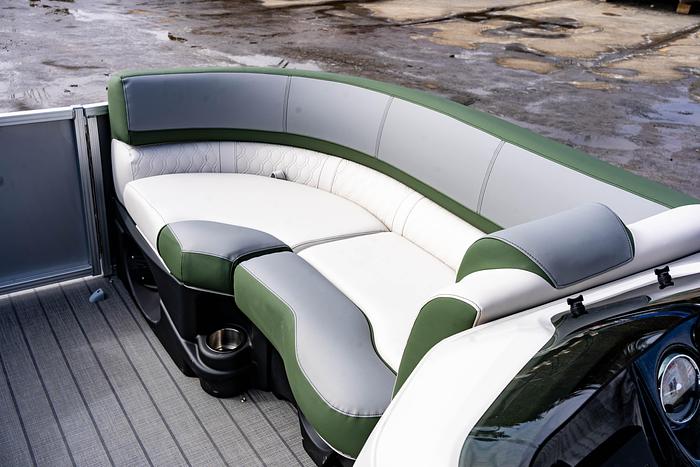 2025 Avalon 2385 Quad Lounger Shift