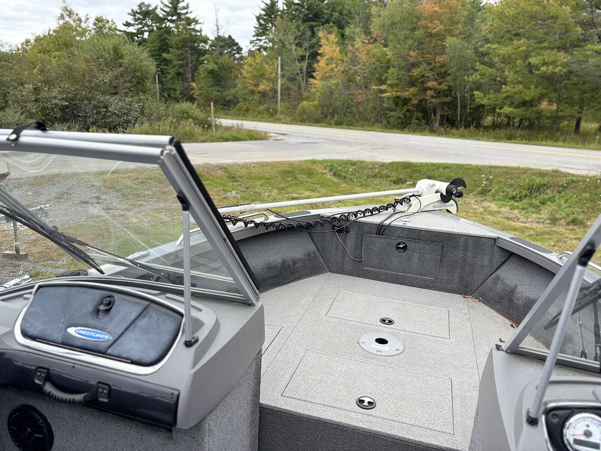 Used 2018 Crestliner 2250 AUTHORITY