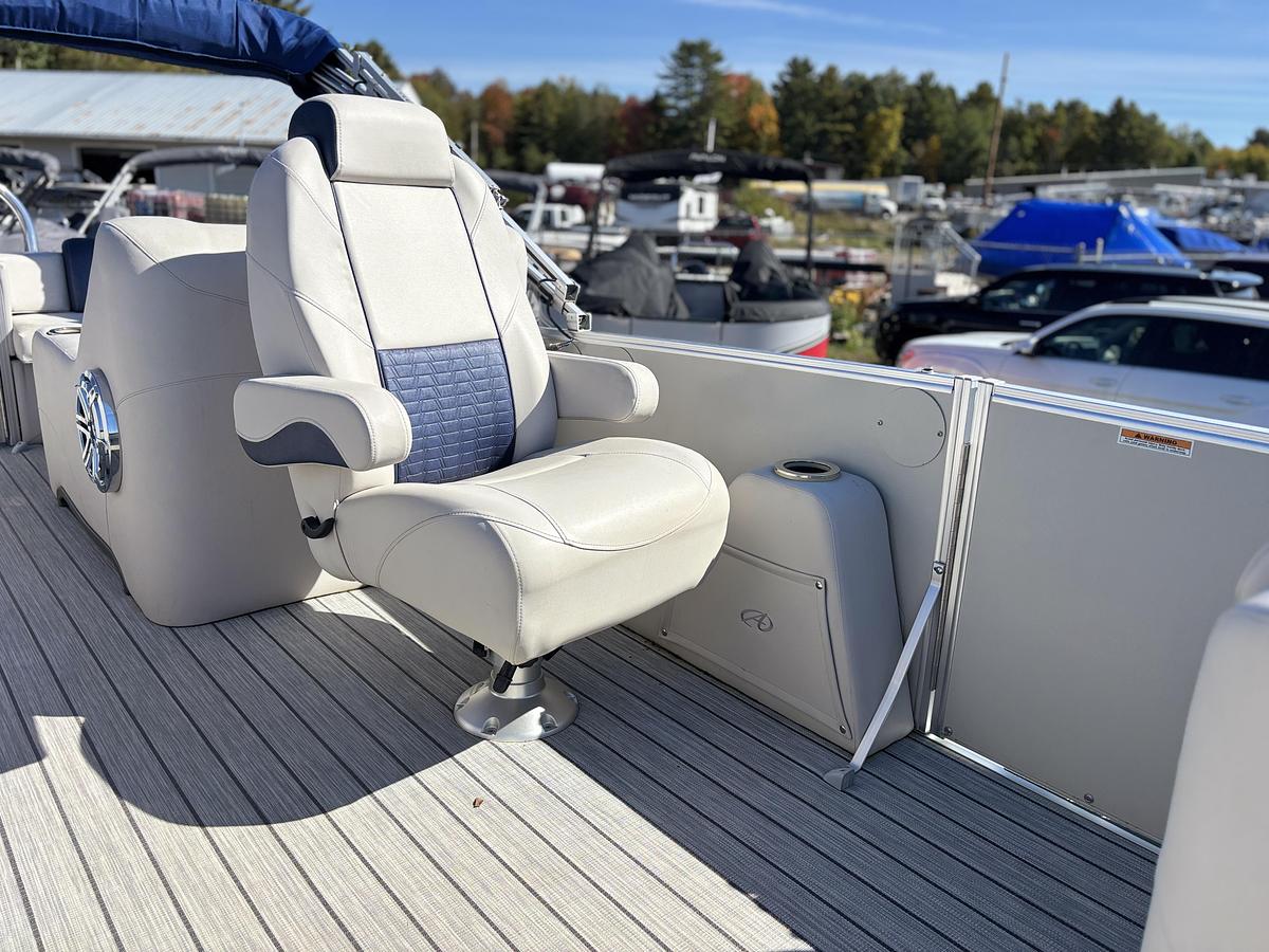 Used 2020 Avalon 2785 CATALINA RL PLATINUM