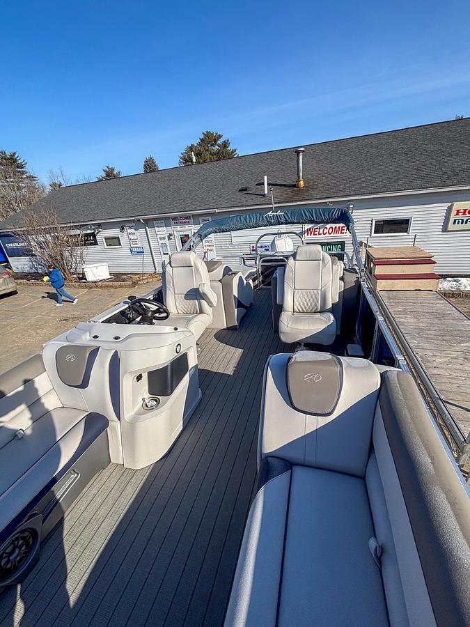 Used 2022 Avalon 2685 LSZ RL Tritoon