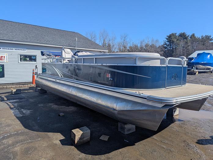 Used 2019 Avalon 2385 GS Cruise