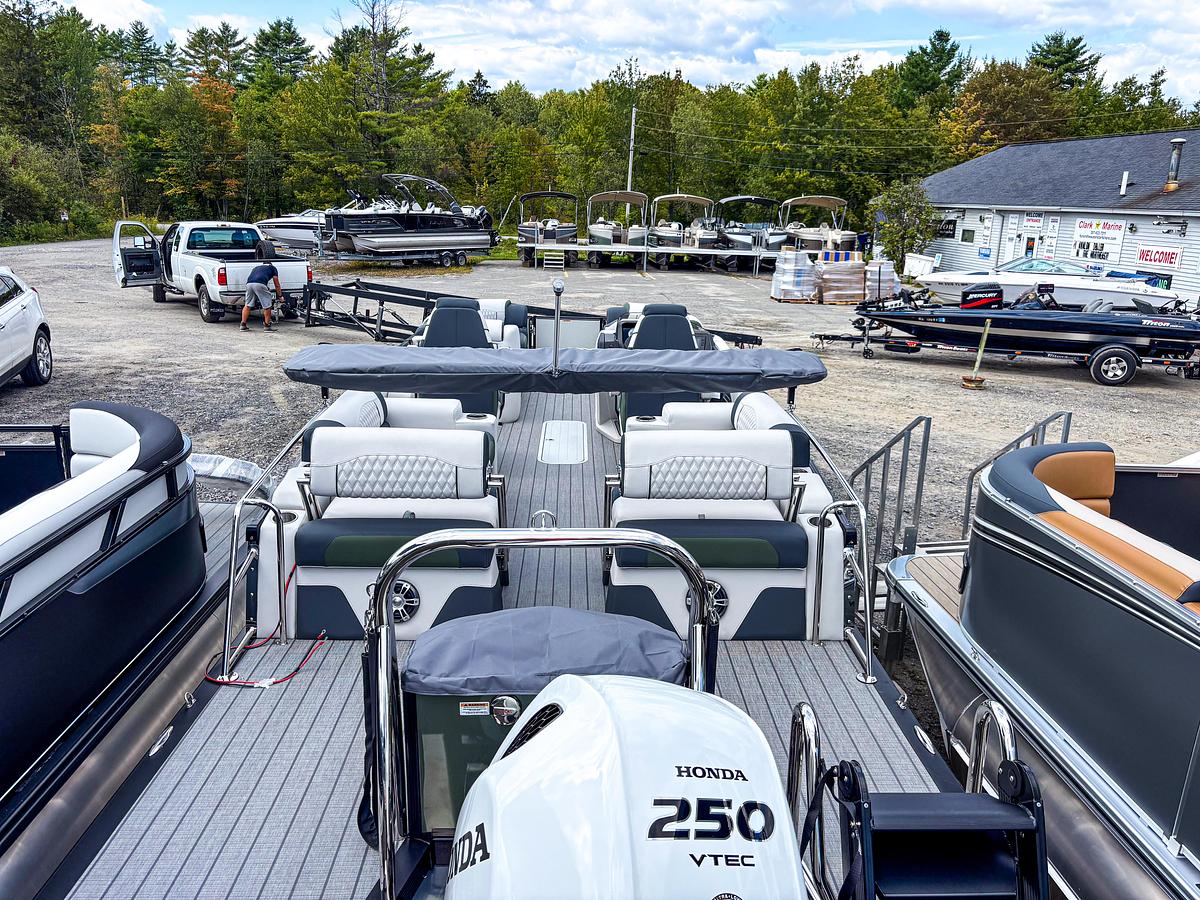 2026 Avalon 2385 CATALINA QLS TRITOON