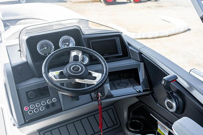 2025 AVALON 2385 CATALINA REAR J LOUNGE