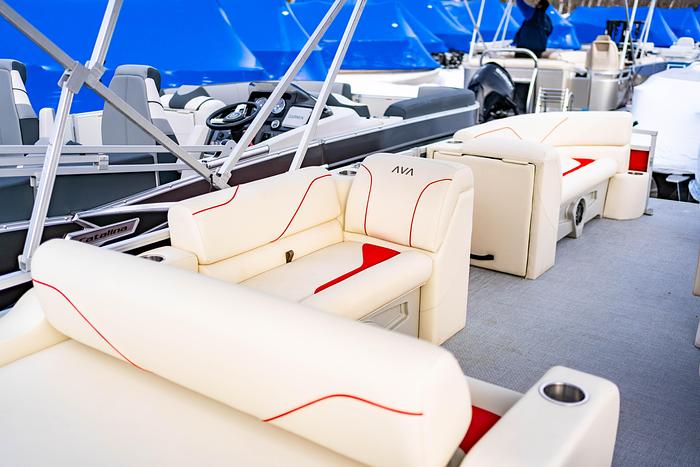 2025 Avalon Venture 2385 Versatile Rear Bench