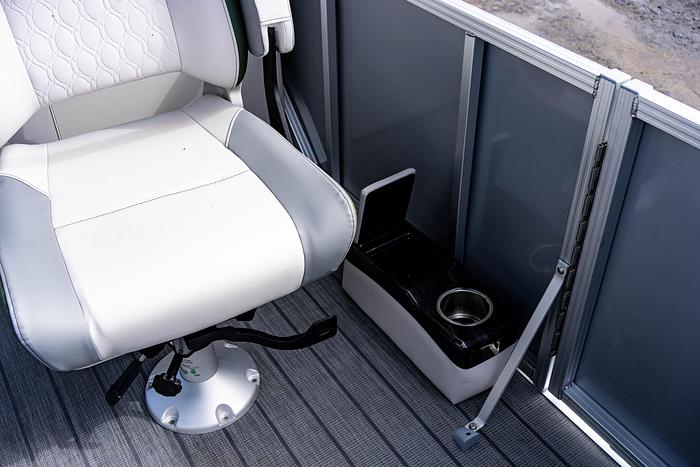 2025 Avalon 2385 Quad Lounger Shift