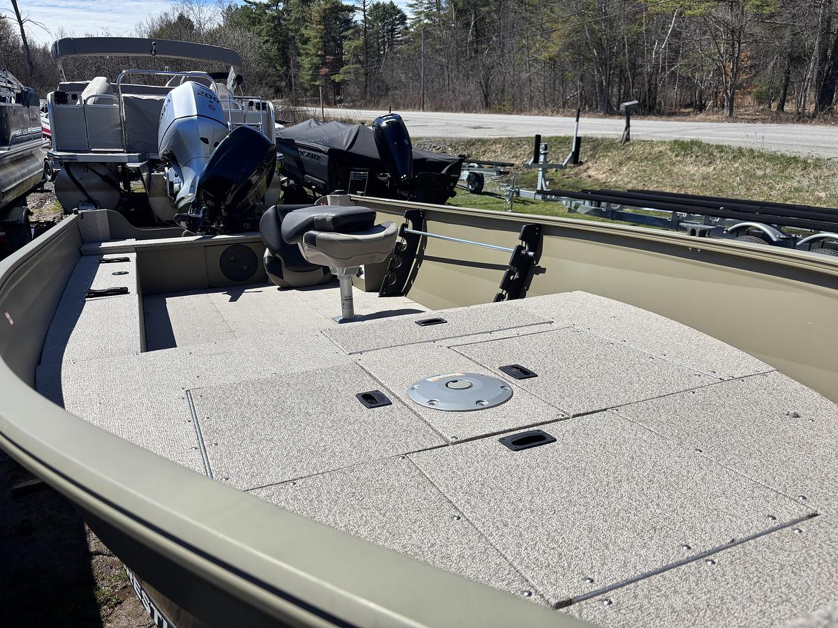 Used 2025 Crestliner 1800 Kodiak Tiller