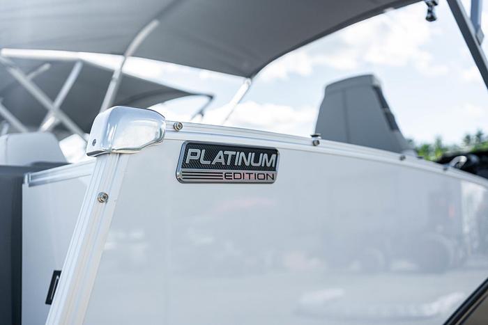 2025 AVALON 2385 CATALINA REAR J LOUNGE