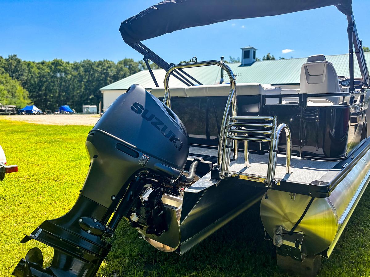 2026 Avalon 1985 LSZ CR TRITOON