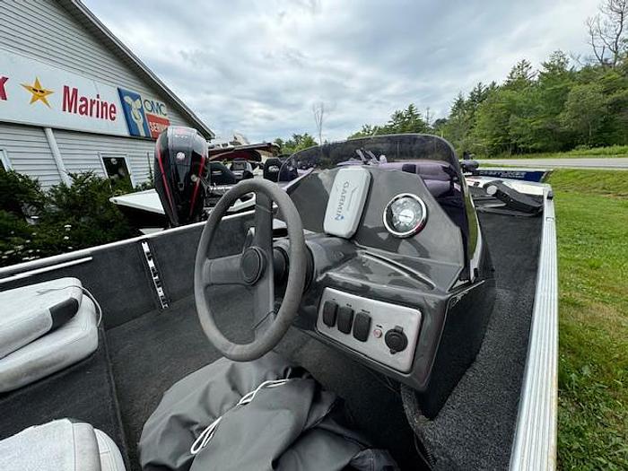 Used 2014 CRESTLINER 16 STORM