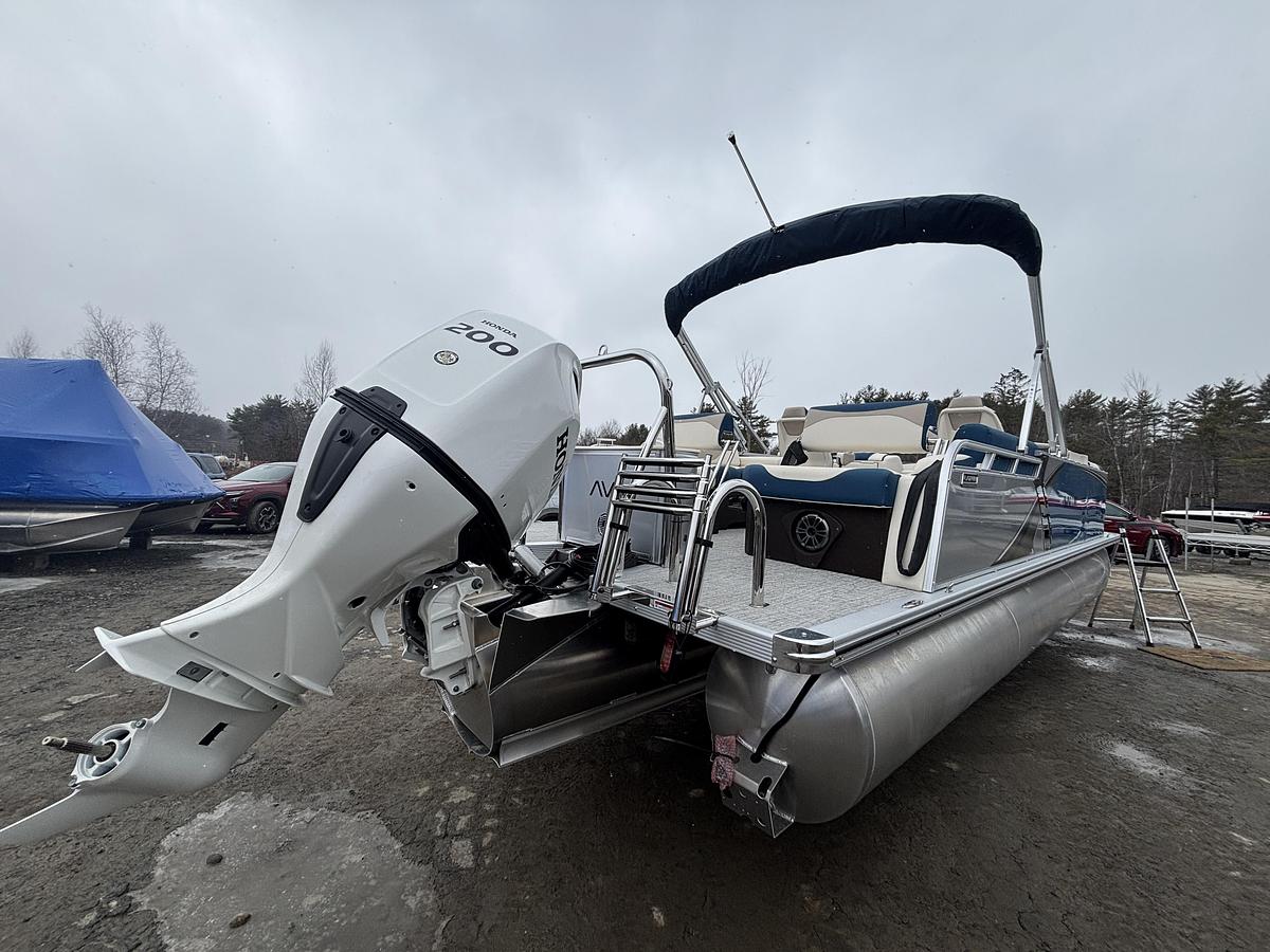 2026 Avalon 2385 LSZ QLS