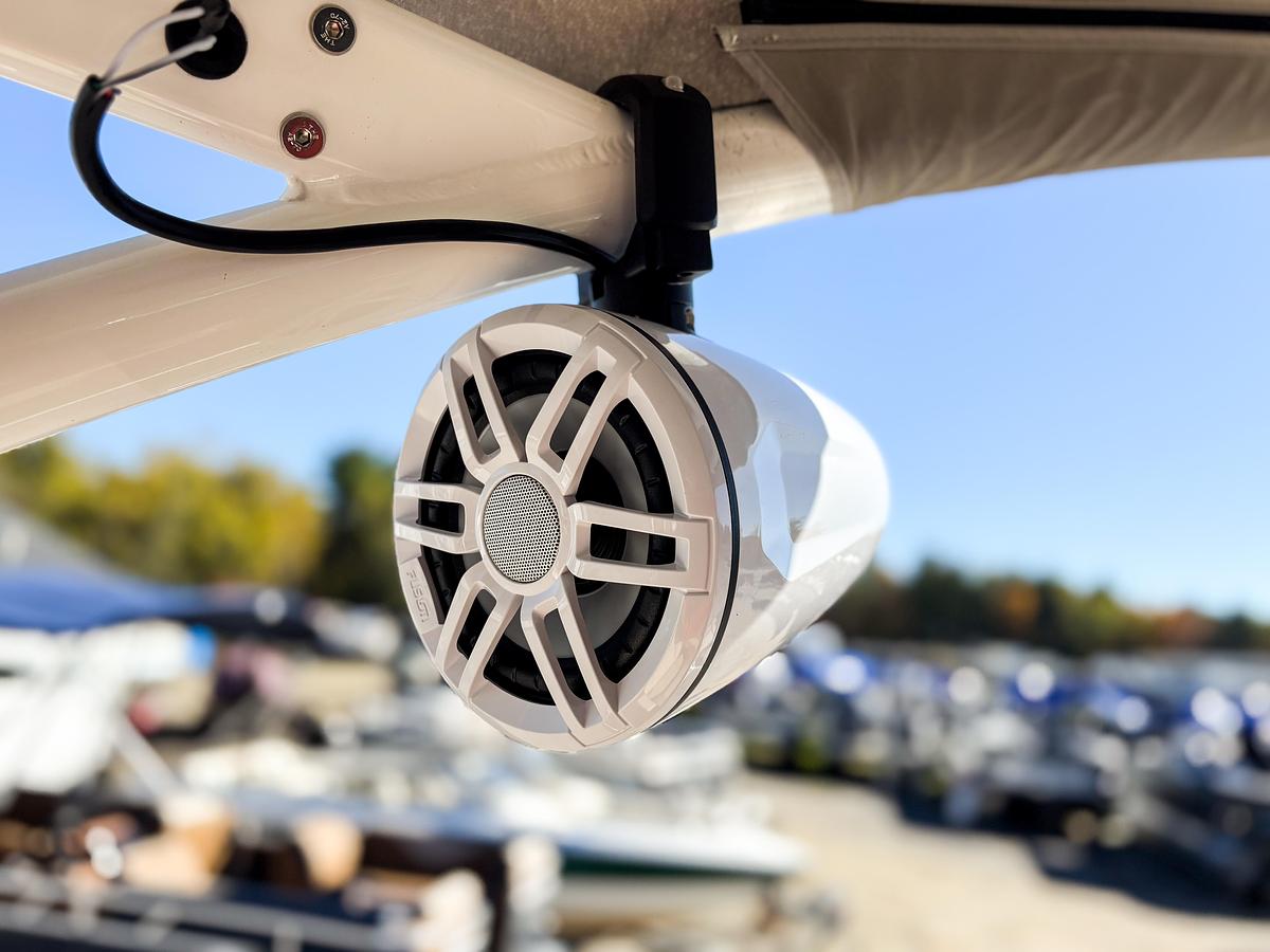 2026 Avalon 2585 Excalibur LTD ELITE WINDSHIELD HONDA BF250