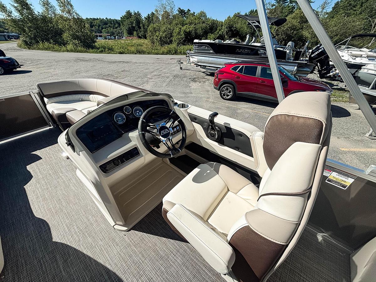 2026 Avalon 2385 LSZ ELITE