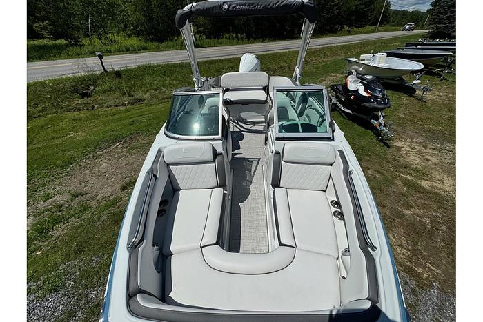 2025 CROWNLINE E220XS CR-25-01