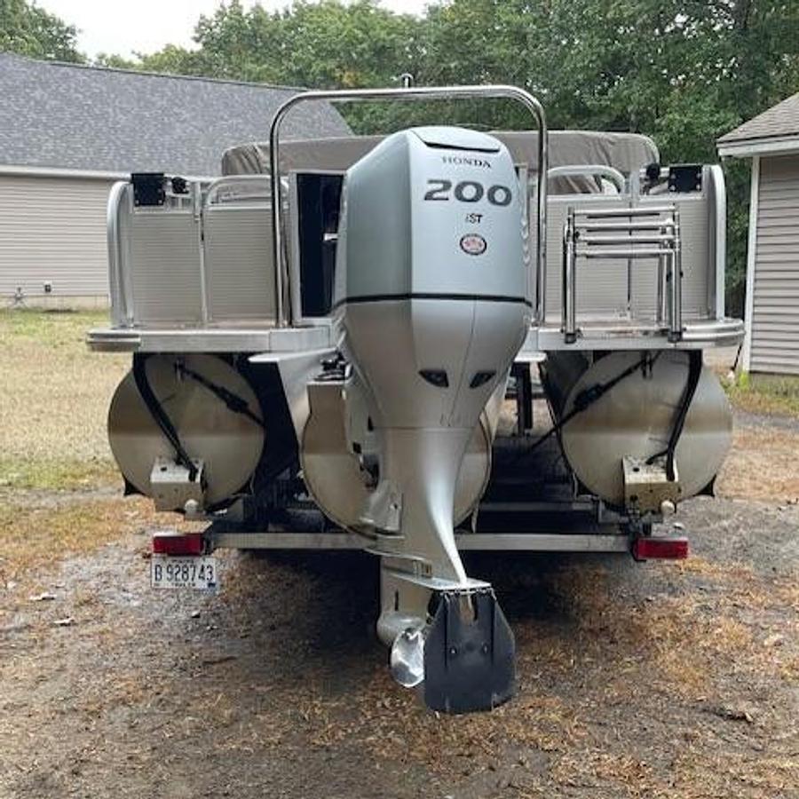 Used 2019 Avalon 2585 Catalina CR Tritoon