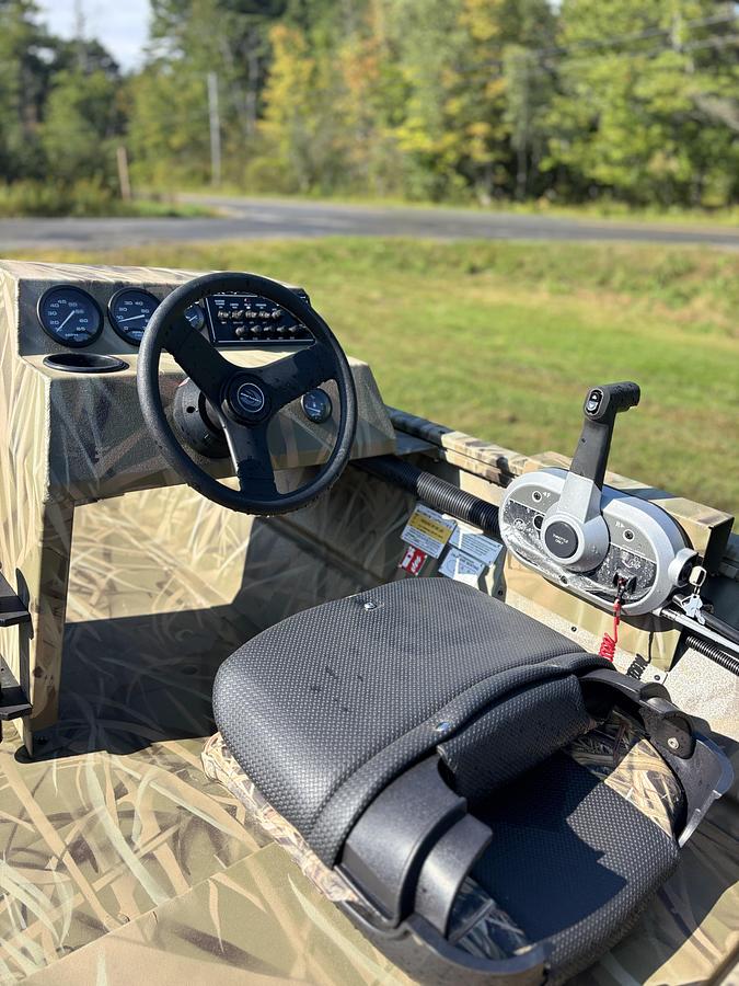 2026 Crestliner 1860 Retriever SC