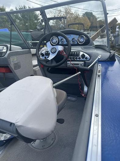 Used 2010 Sylvan Expedition 1700