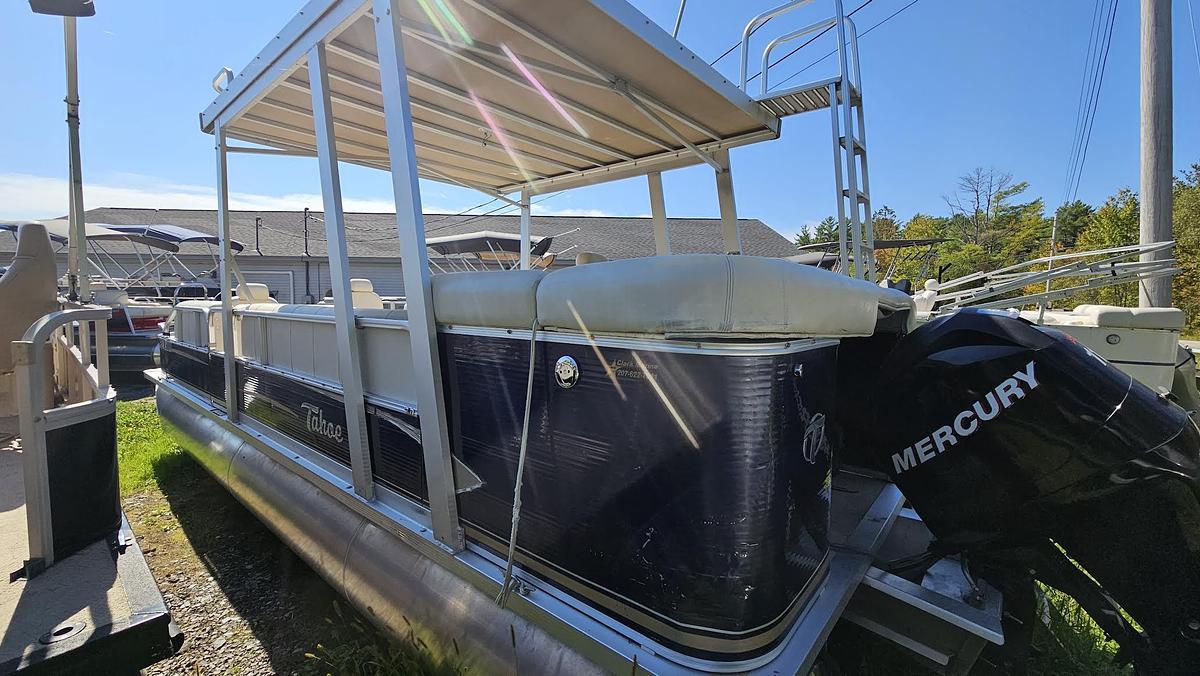 Used 2010 Avalon Tahoe 2425 Funship