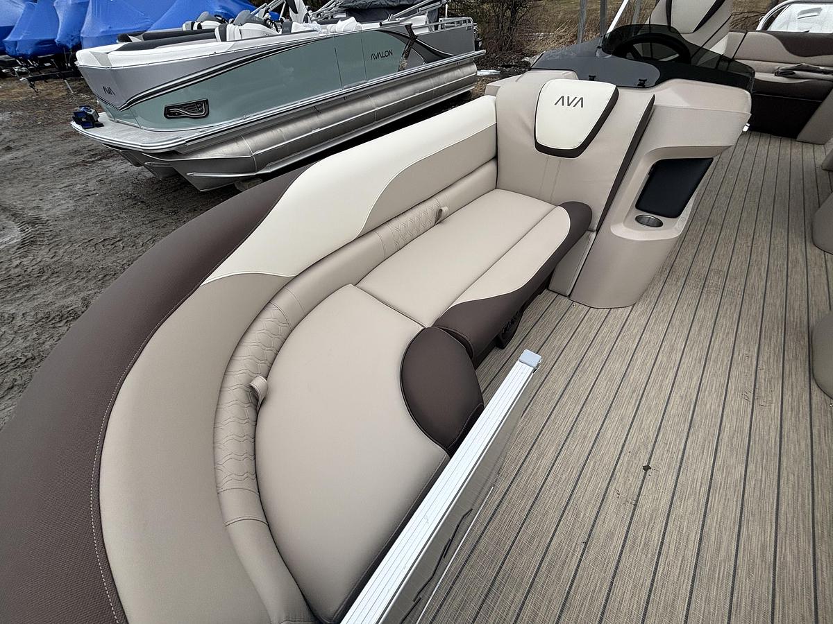 2026 Avalon 2385 LSZ ELITE