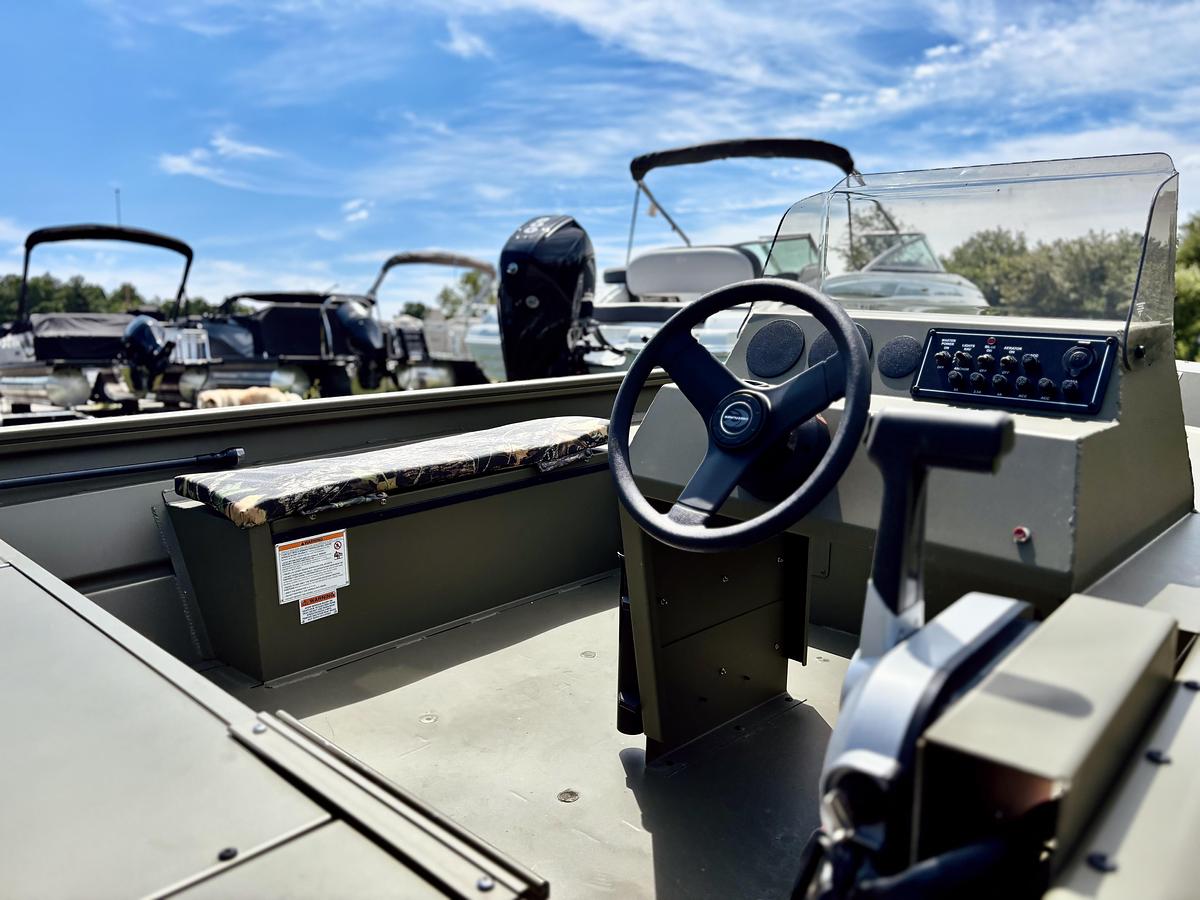 2027 Crestliner 1650 Retriever SC