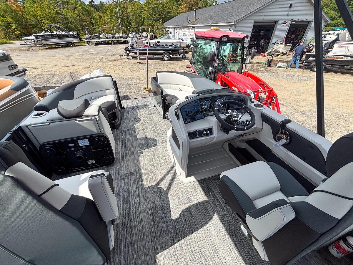 2026 Avalon 2385 CATALINA QLS TRITOON