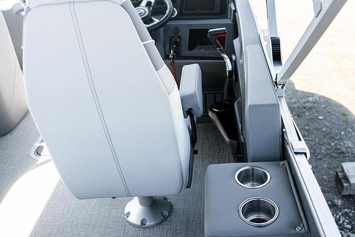 2025 AVALON 2385 CATALINA REAR J LOUNGE