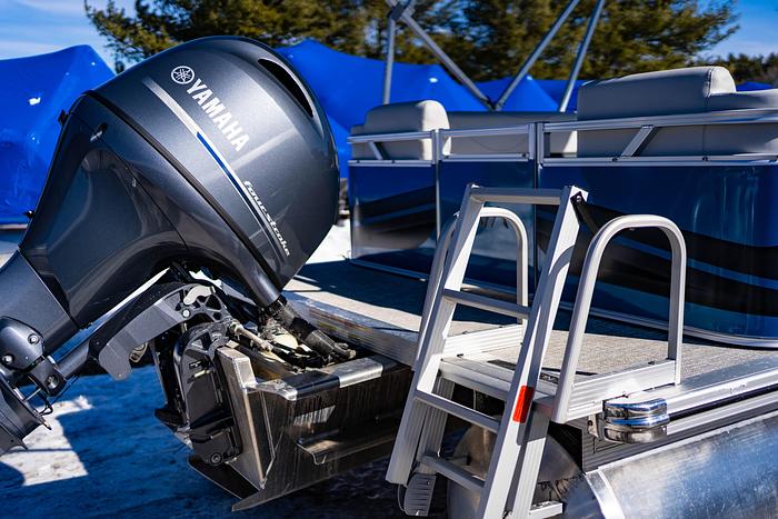 2025 Avalon 1980 VLS Quad Lounge