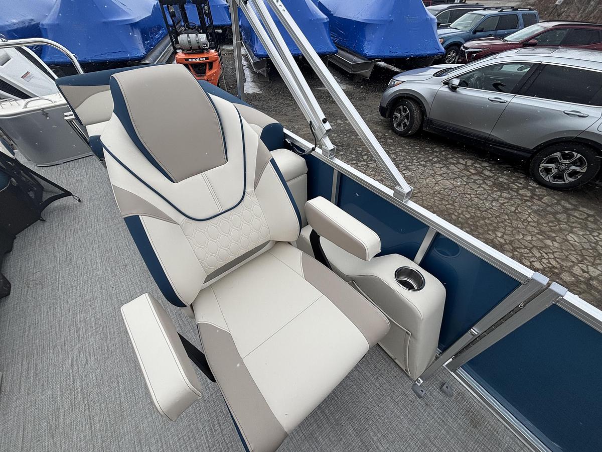 2026 Avalon 2385 LSZ QLS