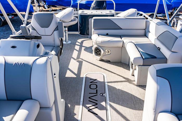 Avalon Venture 85-21' Rear Fish