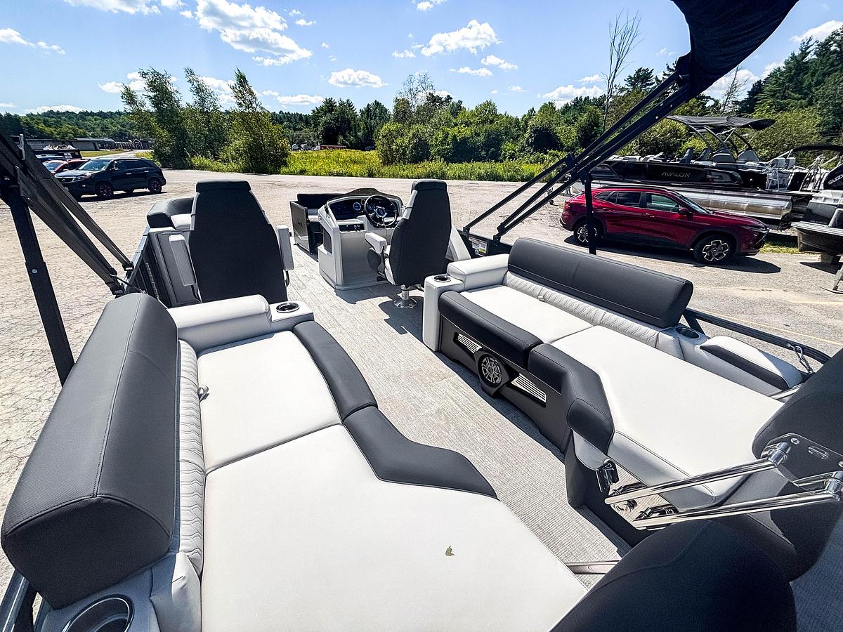 2026 Avalon 2385 LSZ QUAD LOUNGE SHIFT