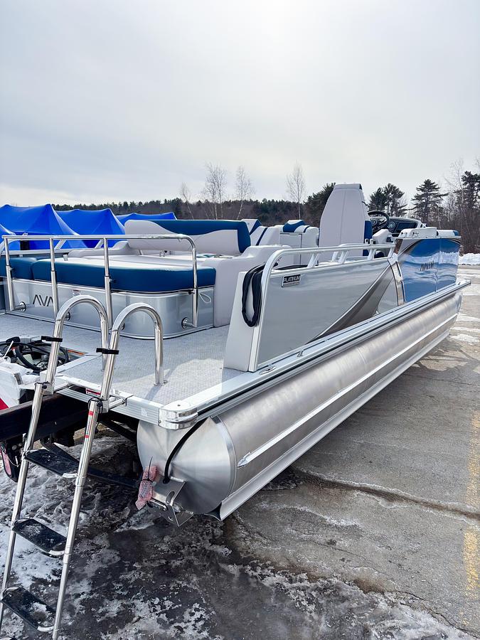 2026 Avalon 2385 LSZ VRB TRITOON