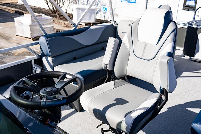 Avalon Venture 85 - 23' Center Console Fish