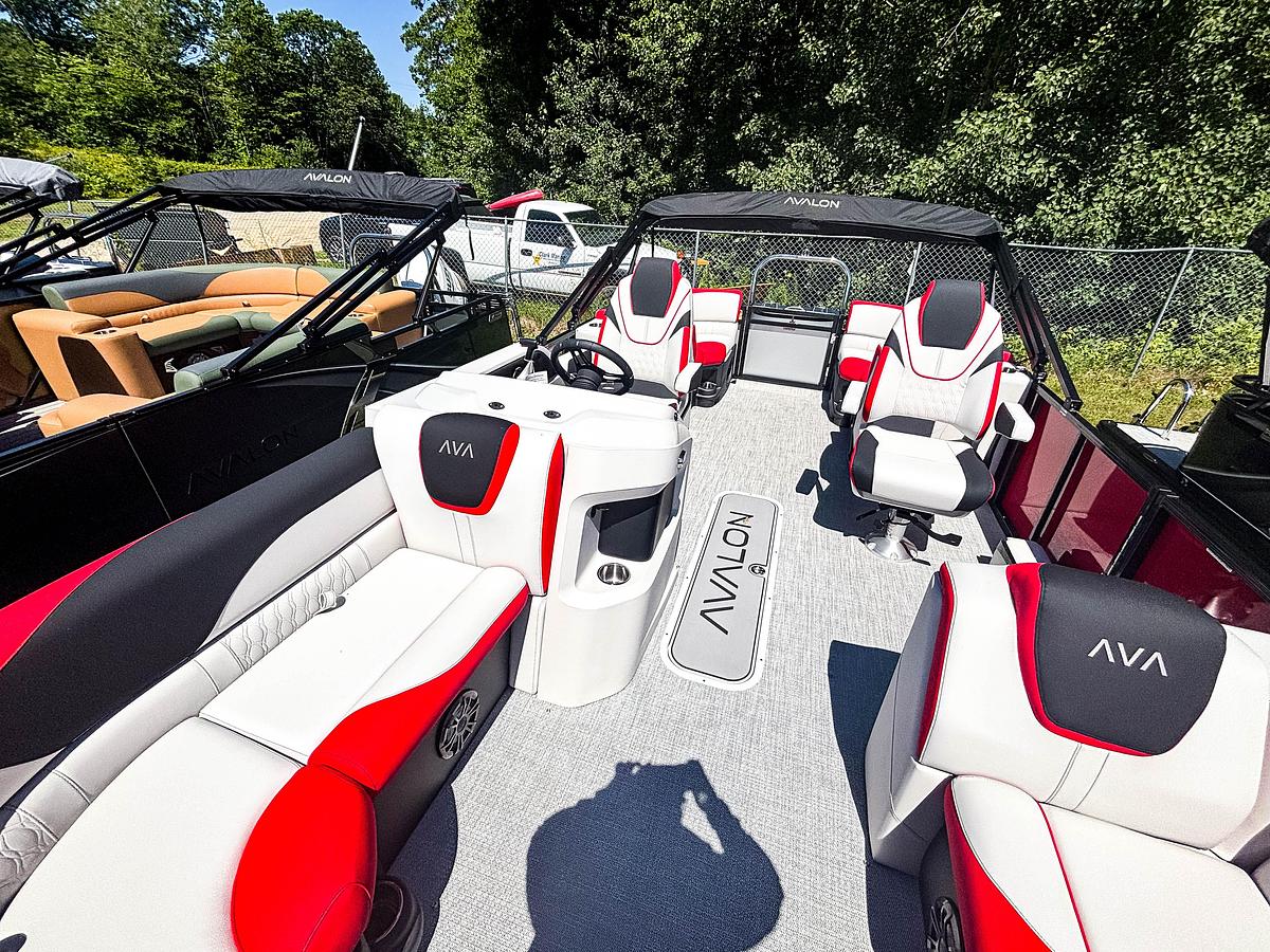 2026 Avalon 2185 LSZ QL TRITOON