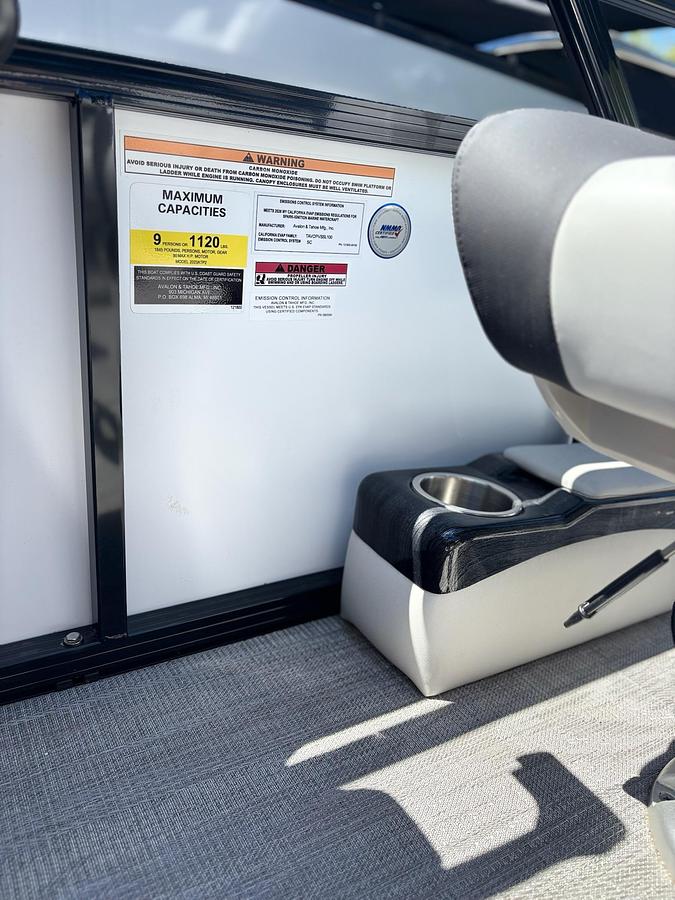 2026 Avalon 2180 VENTURE CRB