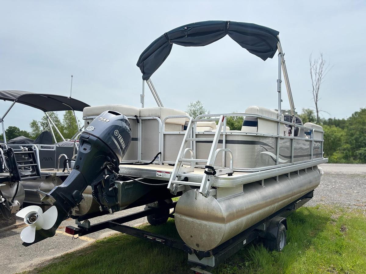 Used 2015 Sweetwater Sunrise 206CL