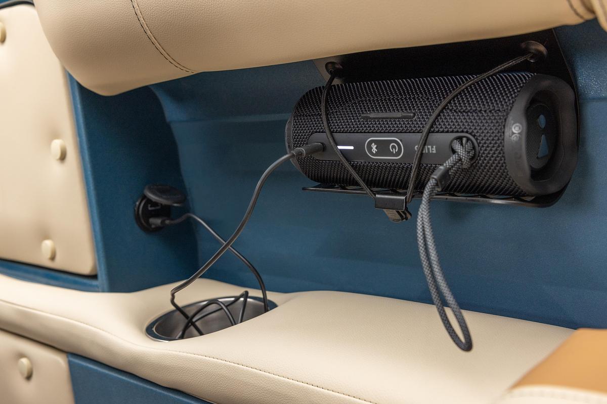 Used 2025 Avalon 2185 Aura Quad Lounge