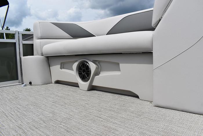 2025 AVALON VENTURE 2385 REAR FISH AV-25-14