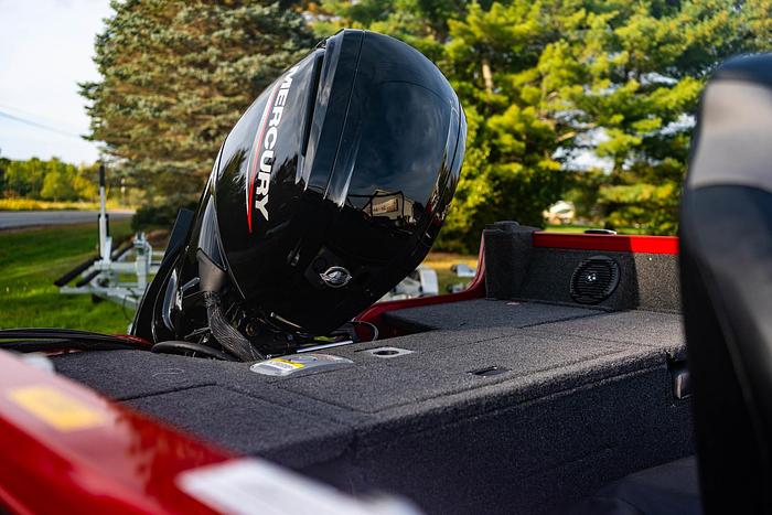 2025 CRESTLINER 1650 HAWK WT JUMPSEAT CL-25-01