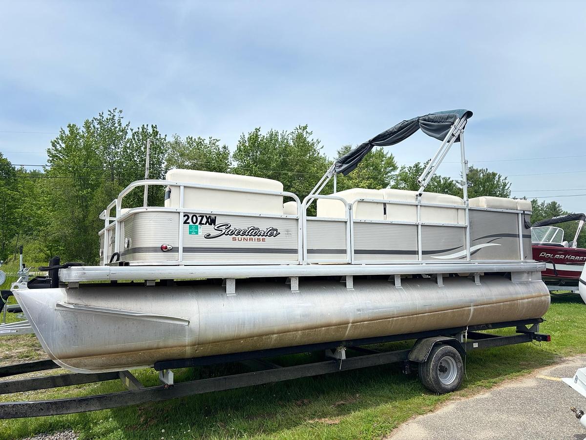Used 2015 Sweetwater Sunrise 206CL