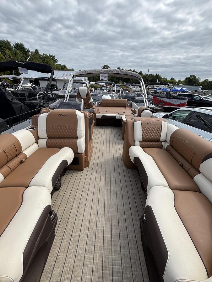 2026 Avalon 2385 Catalina Versatile Rear Lounge