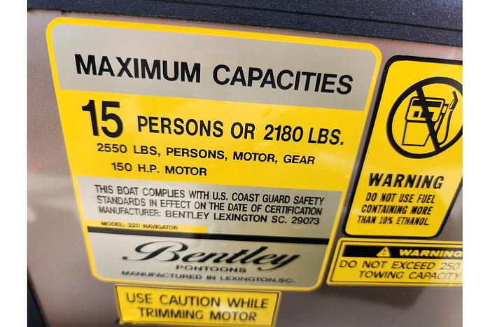 2024 BENTLEY PONTOONS 220 LEGACY NAV WIDE PORT GATE BP-24-07