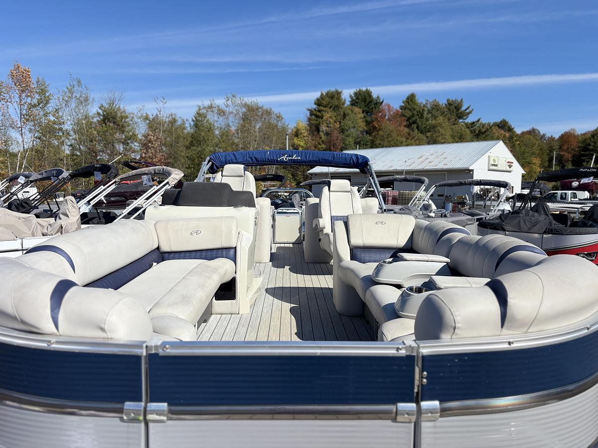 Used 2020 Avalon 2785 CATALINA RL PLATINUM