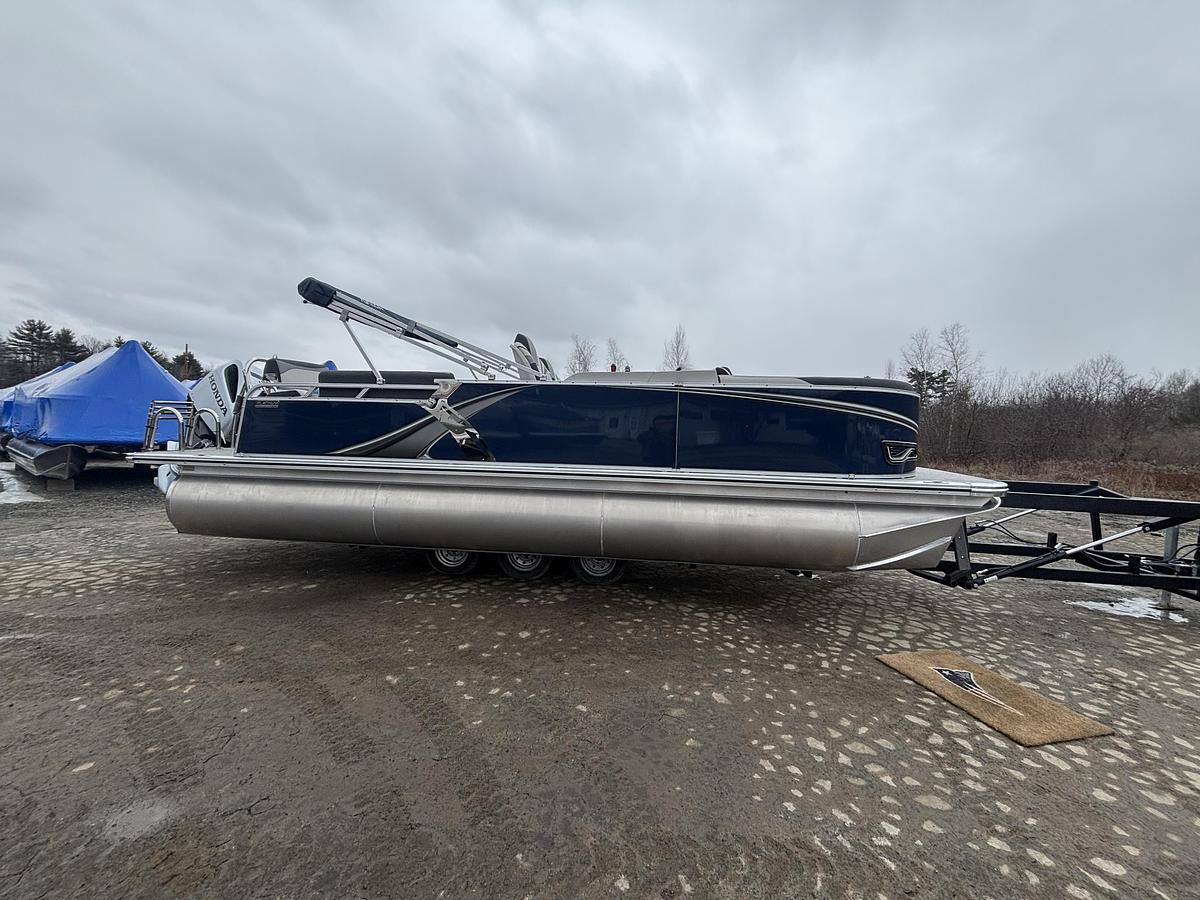 2026 Avalon 2385 LSZ QLS