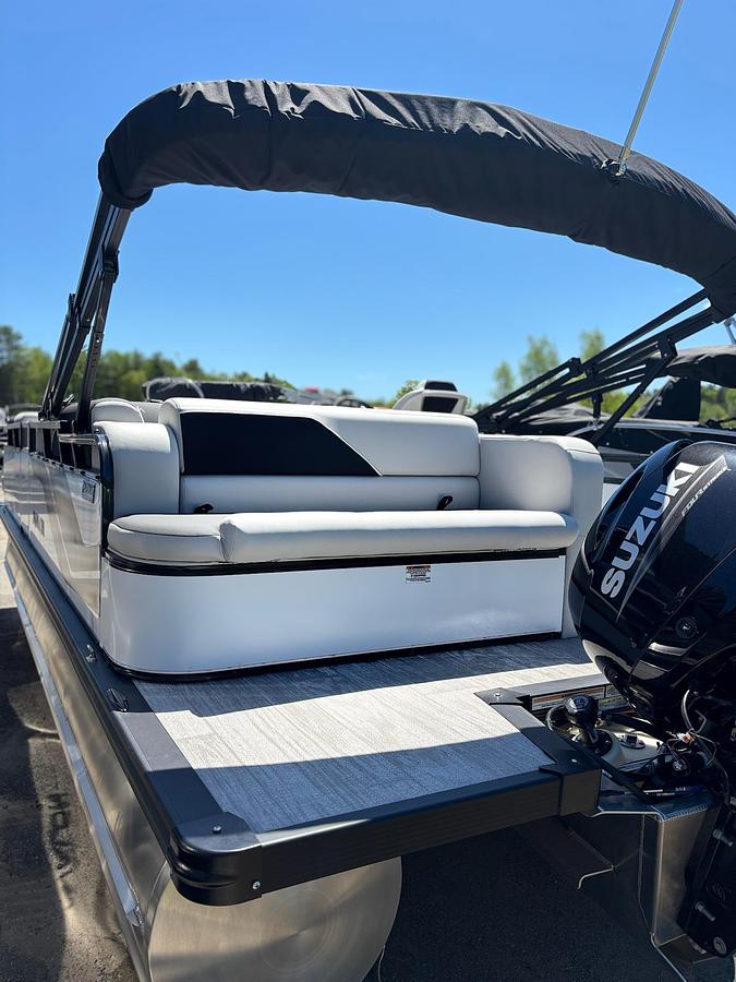 2026 Avalon 2180 VENTURE CRB