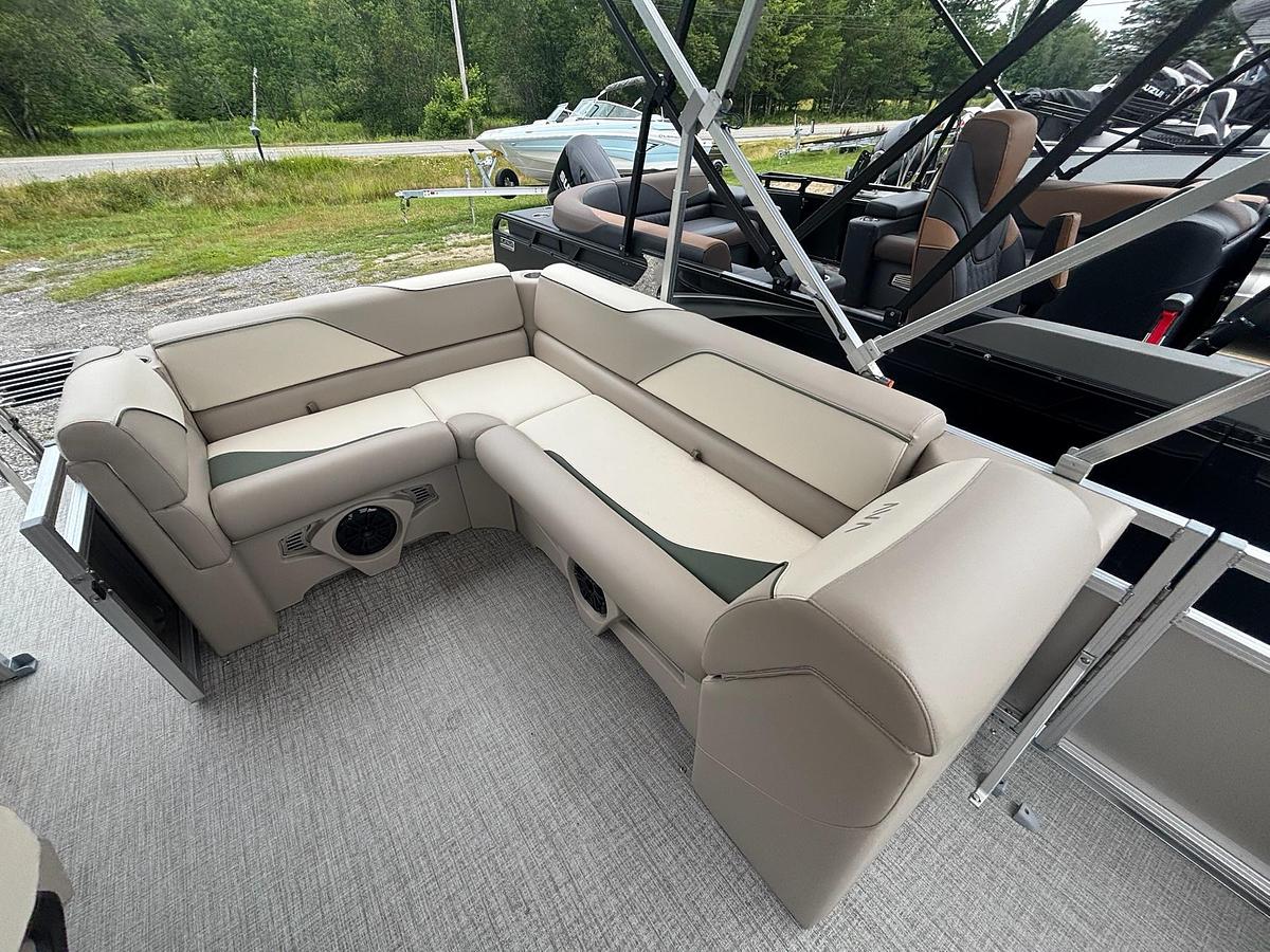 2026 Avalon 1980 VENTURE CR